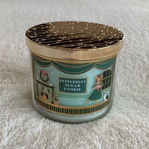 PEPPERMINT SUGAR COOKIE BATH & BODY WORKS 3-WICK CANDLE